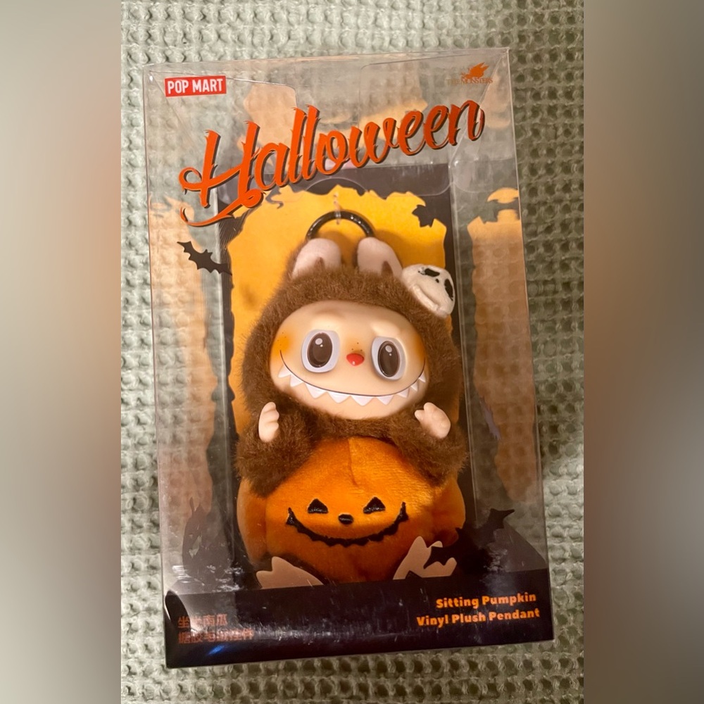 Brand new sealed Halloween sitting pumpkin labubu